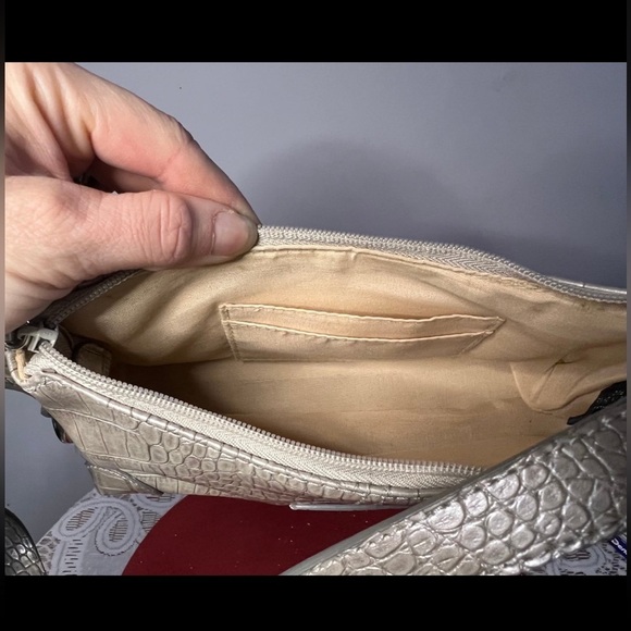 Nine & Co - Silver Crocodile Skin purse - Picture 5 of 9